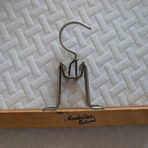 VTG Wood Manhattan Island PANT HANGER